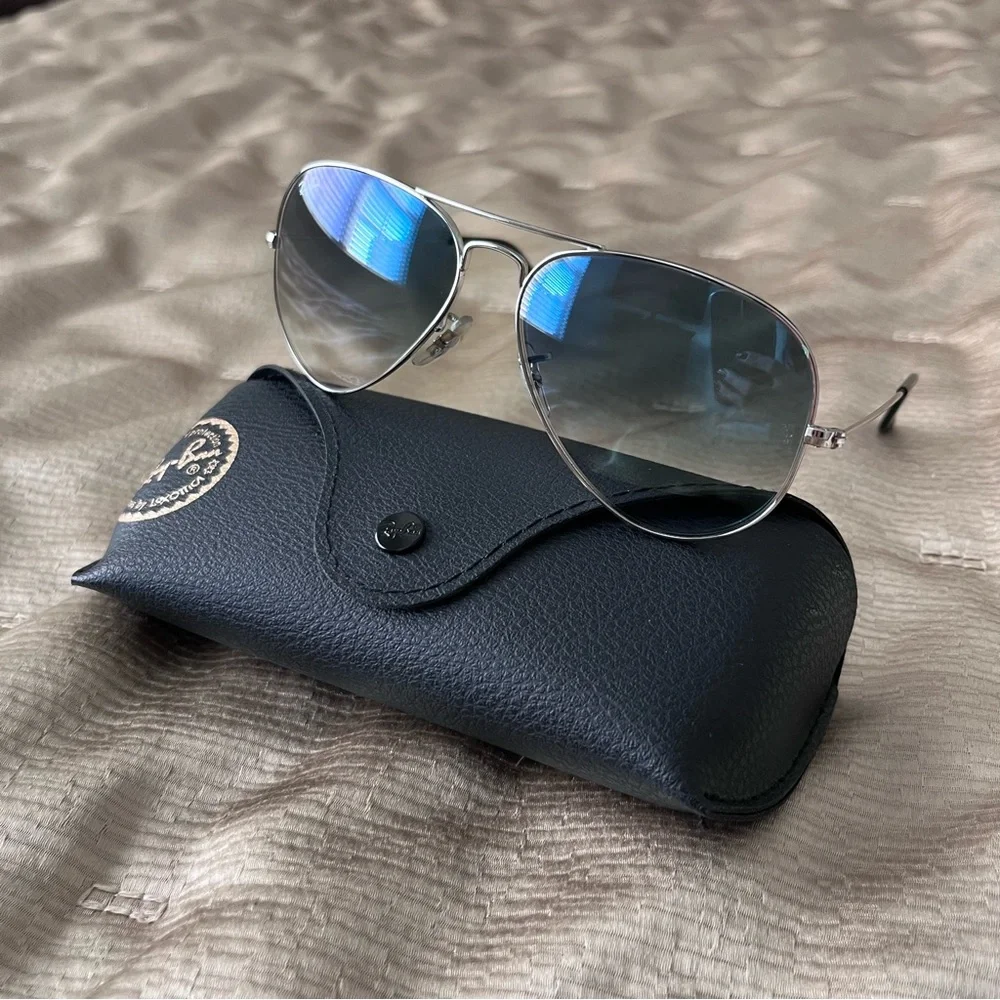 Ray-Ban Silver Aviator Sunglasses - Picture 3 of 11